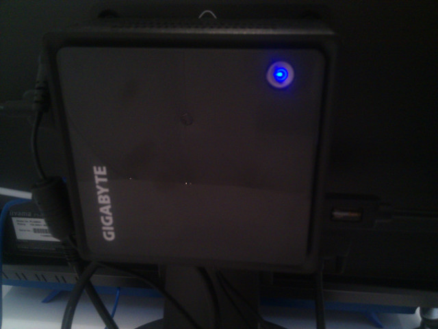 [ Gigagbyte BRIX BXBT 1900 ]